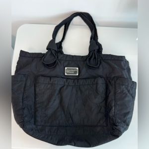 Used a few times only! Quilted Marc Jacob’s diaper bag.
